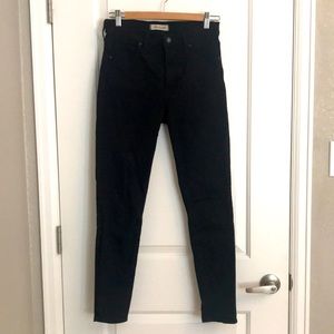 Madewell high rise skinny 9” Jean in black 27” inseam 28” waist.